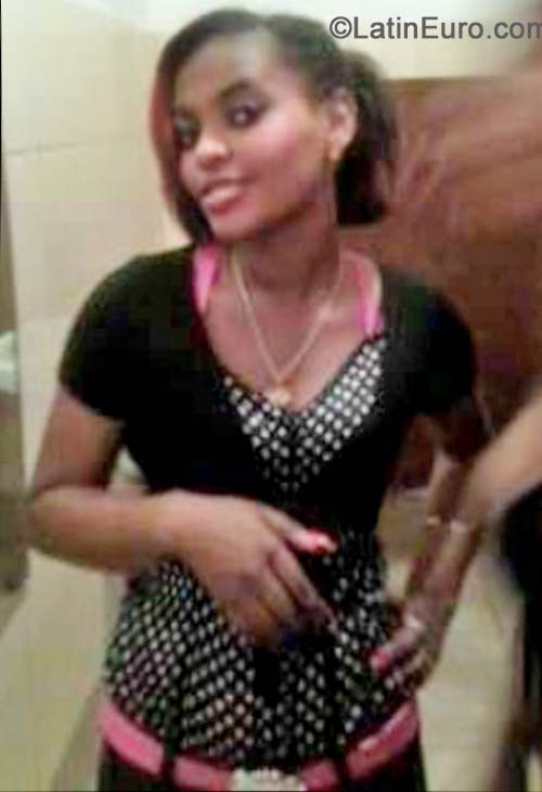 Date this pretty Dominican Republic girl Rayis from San Cristobal DO19543