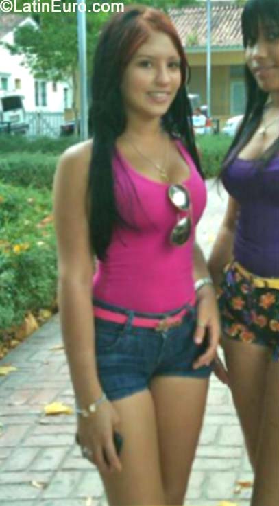 Date this fun Dominican Republic girl Jatnna from Santo Domingo DO28471