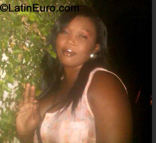 Date this sensual Jamaica girl Denise from Ocho Rios JM1801