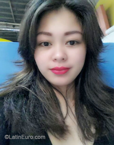 Date this pretty Philippines girl Abigail from Naga City PH671