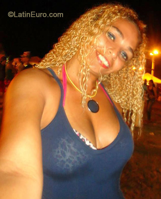 Date this sensual Brazil girl Sabrina from Parnaiba BR8986