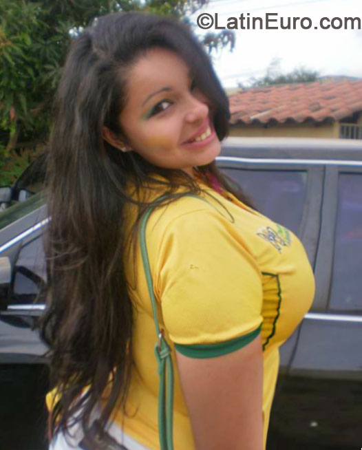 Date this funny Brazil girl Nanne from Joselandia BR9001
