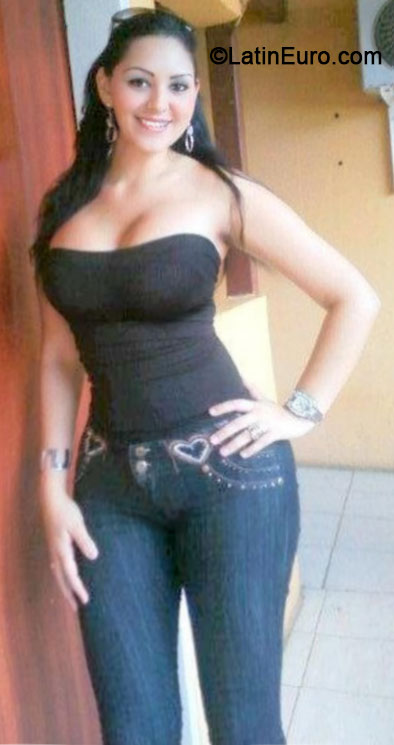 Date this sensual Dominican Republic girl Teresa from Santiago DO20048