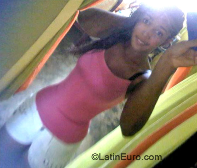 Date this passionate Dominican Republic girl Mayelin from Bonao DO20049