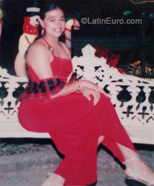 Date this attractive Honduras girl Angelica from Comayagua HN1203