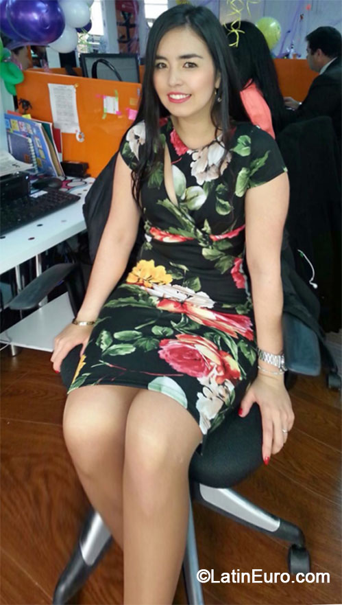 Date this georgeous Colombia girl Carolina from Bogota CO16204
