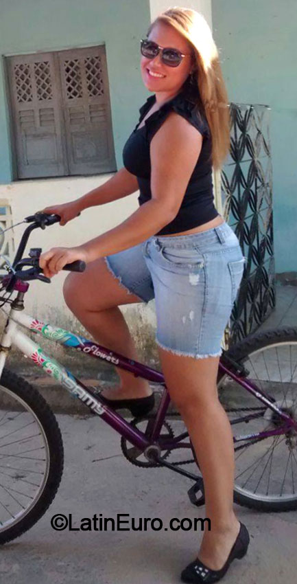 Date this young Brazil girl Juliany from Aracaju BR9066