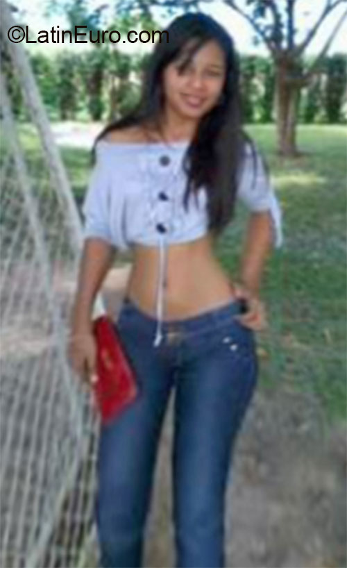 Date this fun Colombia girl Luz from Bogota CO18635