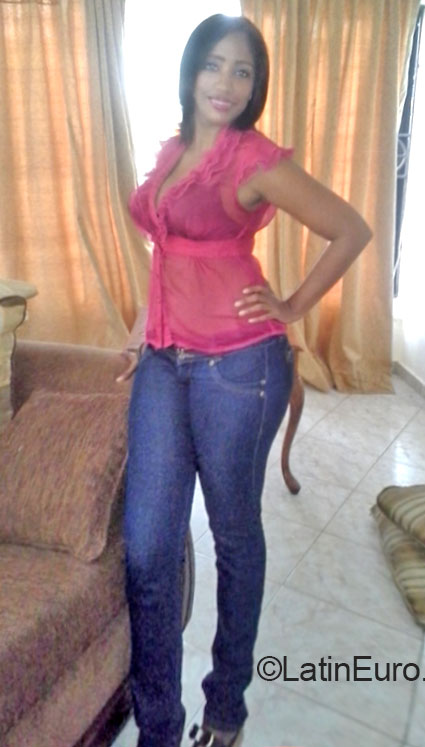 Date this lovely Dominican Republic girl Iris-martha from Higuey DO20413