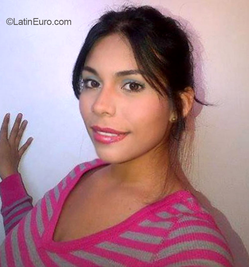 Date this attractive Venezuela girl Jessica alejand from Caracas VE314