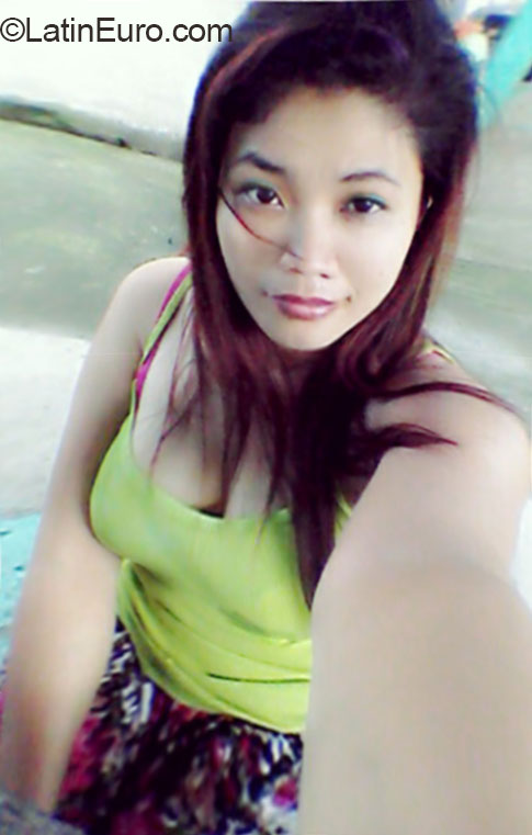 Date this attractive Philippines girl Lordel from Calamba Laguna PH727