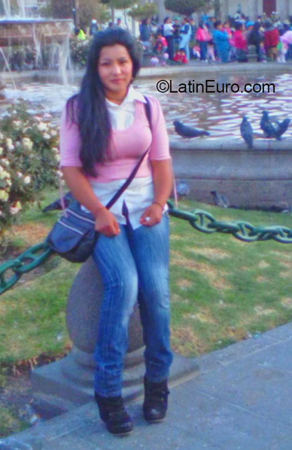 Date this pretty Peru girl Avryl from Cusco PE1029