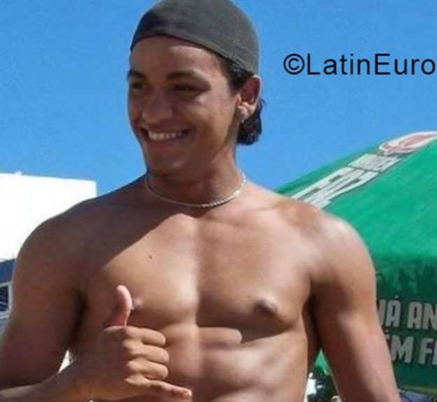 Date this hard body Brazil man Gelson from Rio De Janeiro BR9113