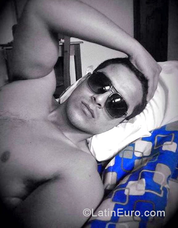 Date this sultry Peru man Carlos from Iquitos PE1036