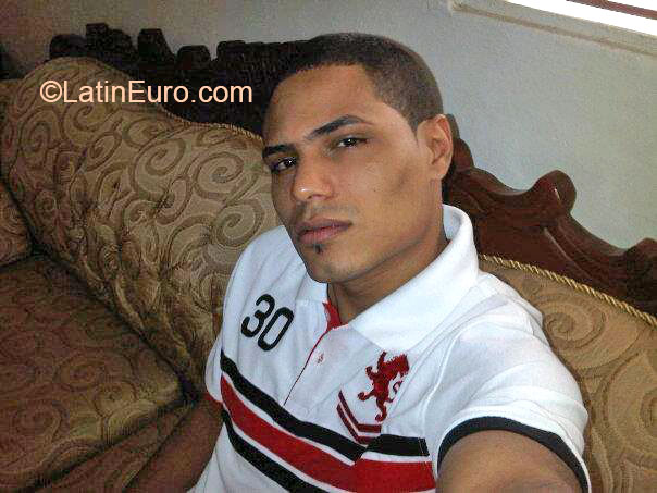 Date this gorgeous Dominican Republic man Jorge from Santiago DO20710