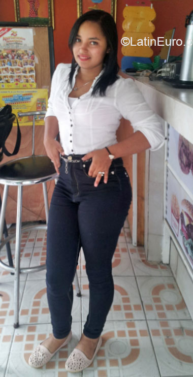 Date this delightful Dominican Republic girl Ensly from Santiago DO20727
