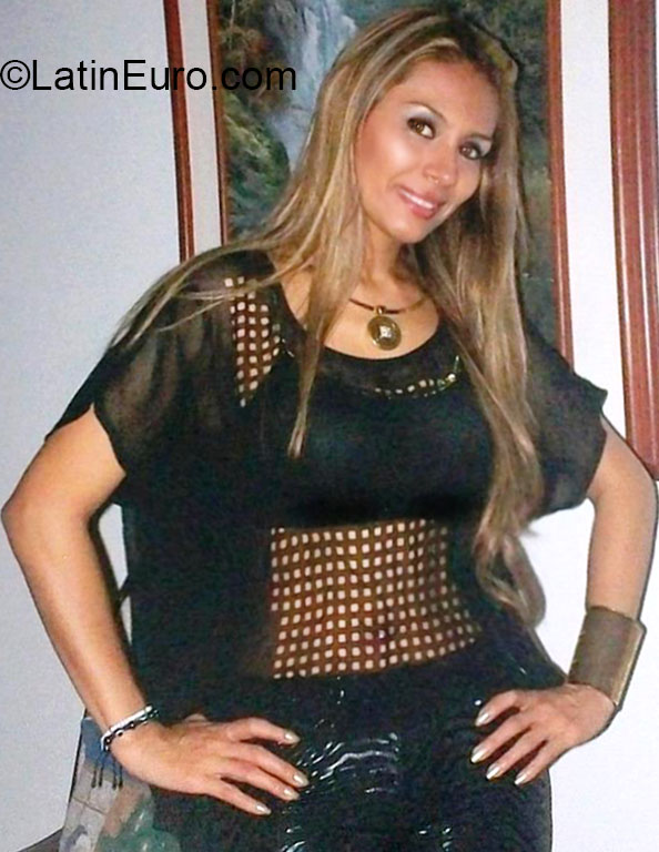 Date this charming Colombia girl Zully from Medellin CO17250