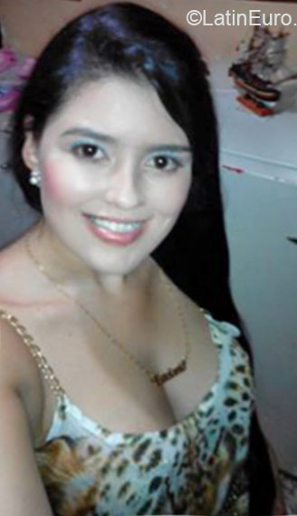 Date this nice looking Colombia girl Estefania from Medellin CO16709