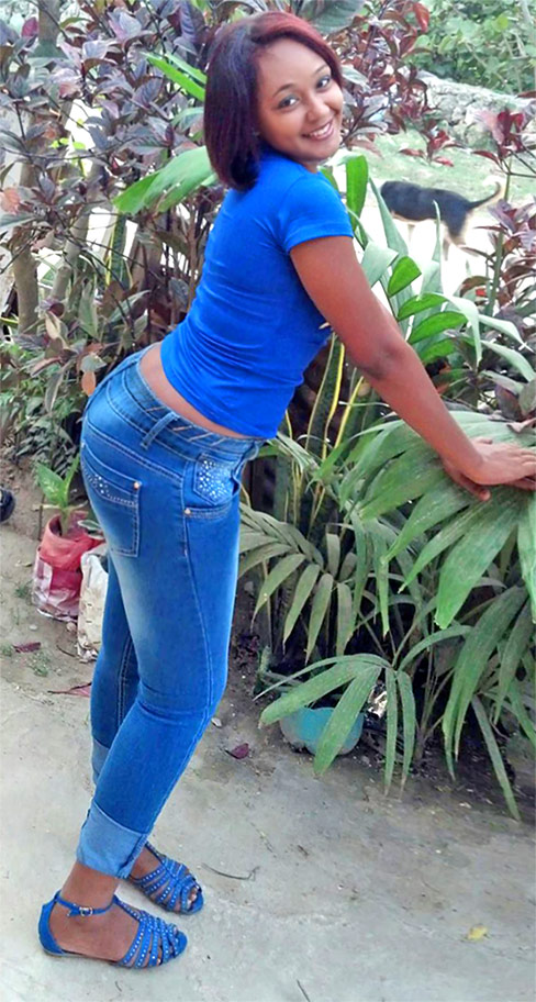 Date this hard body Dominican Republic girl Lisbet from Santo Domingo DO21023
