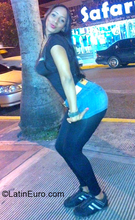 Date this tall Dominican Republic girl Tu_mami_chula from San Cristobal DO21042