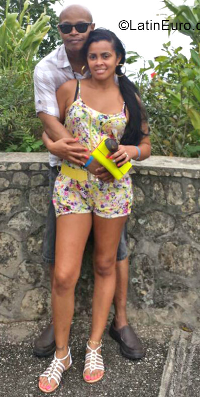 Date this foxy Dominican Republic girl Thanks LatinEuro from Thanks LatinEuro DO21047