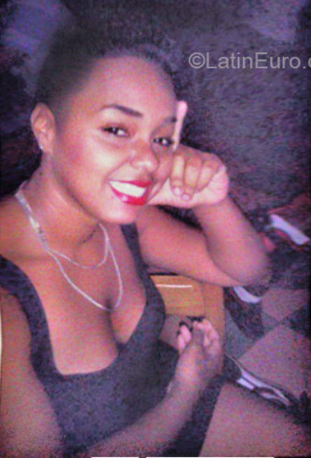 Date this sultry Dominican Republic girl Ruth from Santo Domingo DO21176