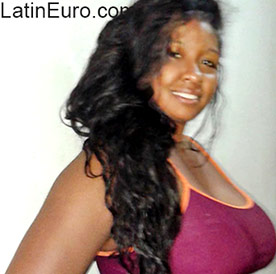 Date this nice looking Colombia girl Yenifer from Cali CO16864