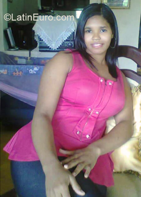 Date this tall Dominican Republic girl Arisleidy from Santo Domingo DO21242