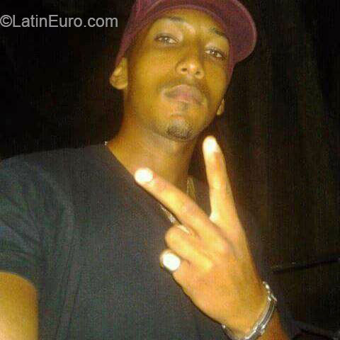 Date this good-looking Dominican Republic man Javier from Santiago DO21451