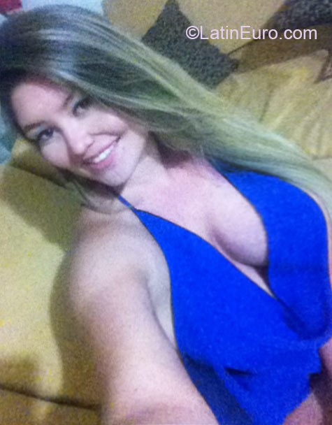 Date this exotic Colombia girl Maria from Cartagena CO17026