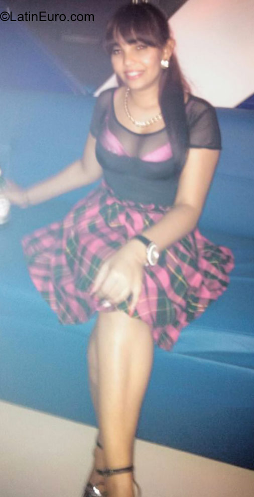 Date this funny Dominican Republic girl Maria from Santo Domingo DO21487