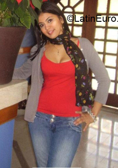 Date this exotic Colombia girl Mile from Barranquilla CO17032
