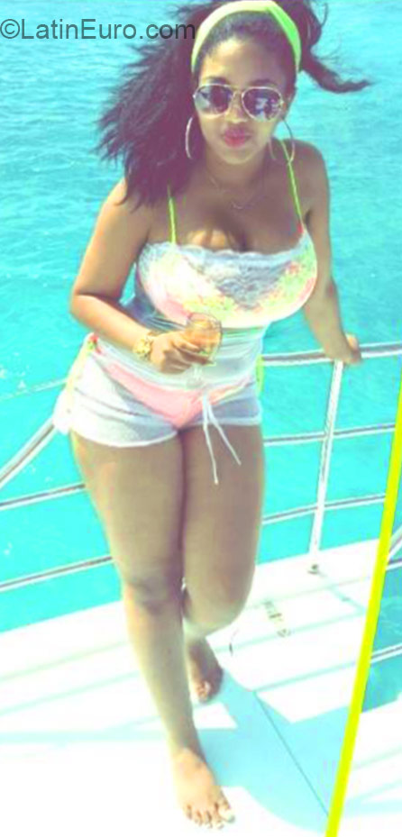 Date this passionate Dominican Republic girl Masiel from Santo Domingo DO21704