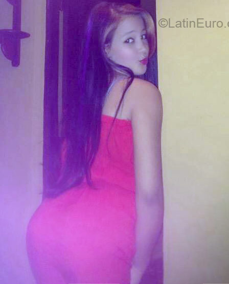 Date this hard body Dominican Republic girl Marlyn from Santo Domingo DO21721