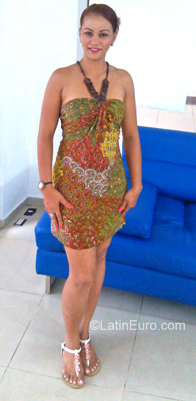Date this passionate Dominican Republic girl Leidy from Santo Domingo DO21756