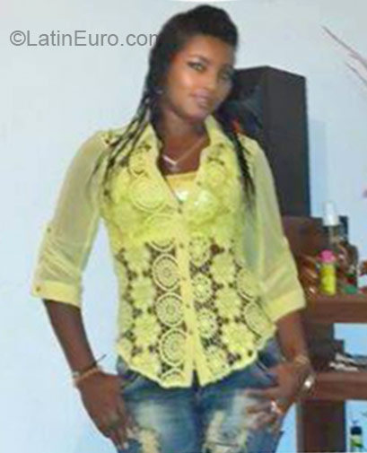 Date this attractive Colombia girl Leidy from Santande de quilichao CO17183