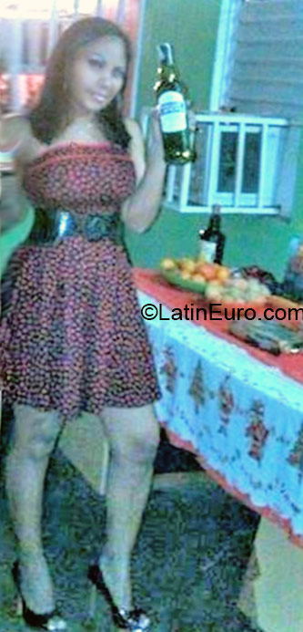 Date this tall Venezuela girl Aracelis from Caracas VE453