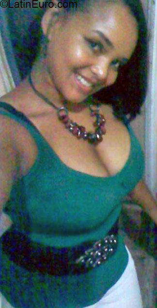 Date this charming Dominican Republic girl Diocily from Santo Domingo DO21983