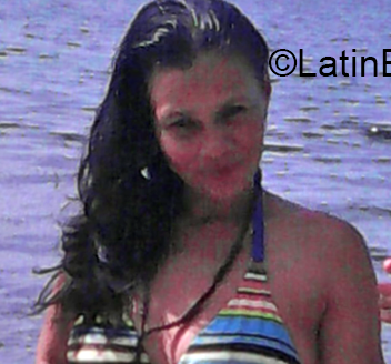 Date this attractive Honduras girl Nohemie from La Ceiba HN1520