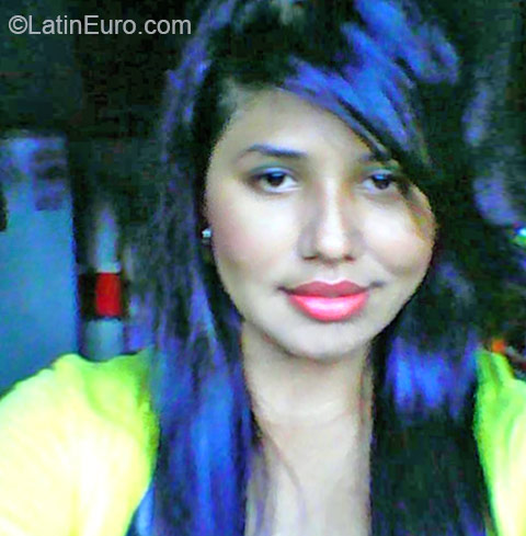 Date this georgeous Colombia girl Tatyana from San juan del cesar CO17436