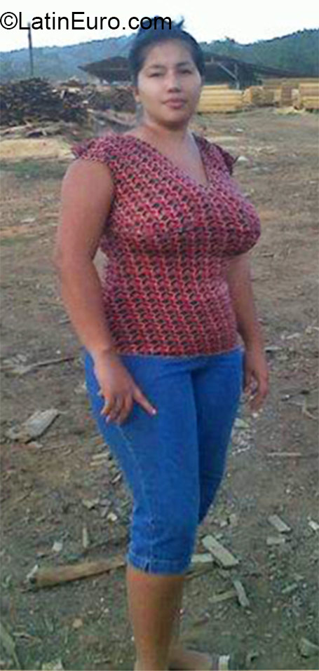 Date this funny Honduras girl Evelin from Roatan HN1532