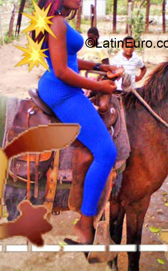 Date this young Dominican Republic girl Ivelise from La Romana DO26088