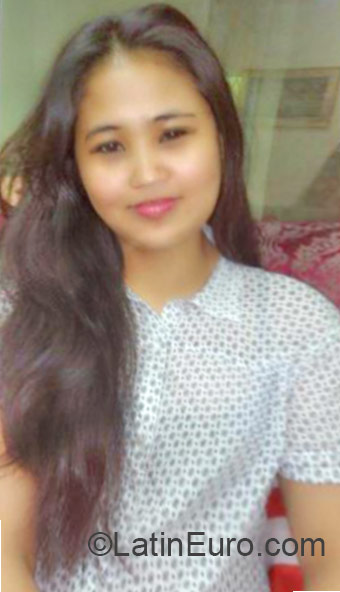 Date this voluptuous Philippines girl Diana from San Carlos City PH779