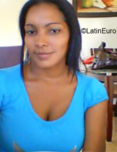 Date this happy Colombia girl Zuleymia from Maicao CO17537
