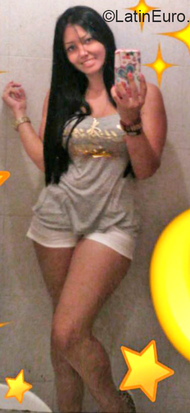 Date this stunning Colombia girl Carolina from Pereira CO17571