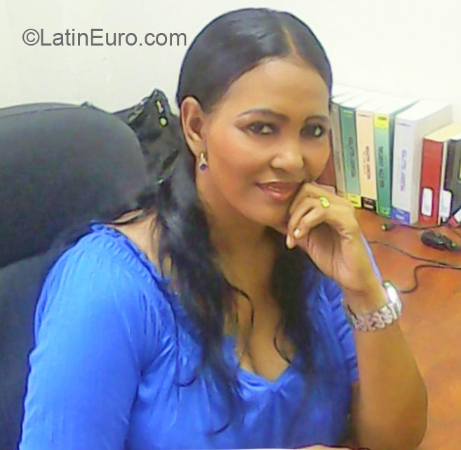Date this attractive Dominican Republic girl Bianca from Santo Domingo DO22460