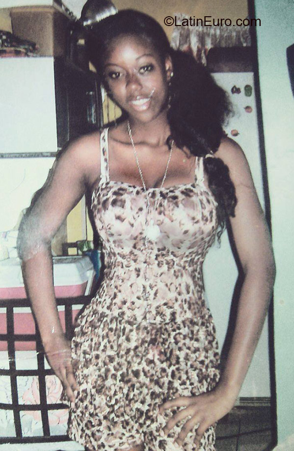 Date this young Jamaica girl Kayla from Kingston JM2083