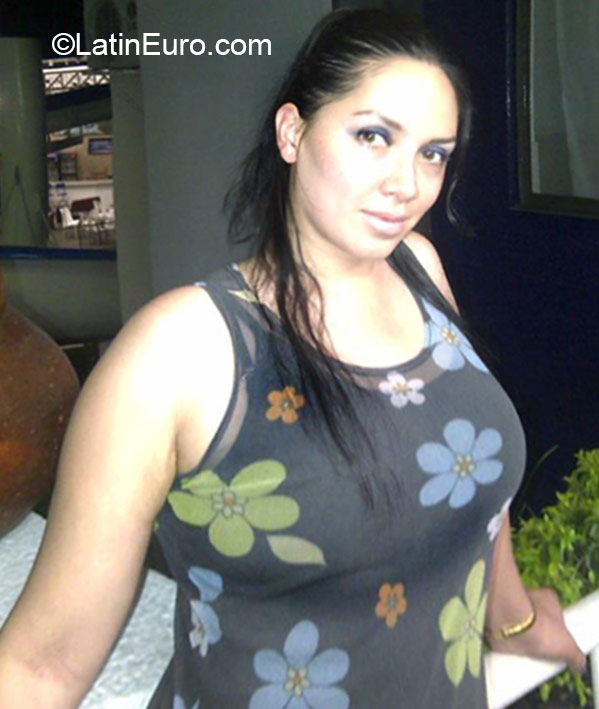 Date this sensual Colombia girl Sofia from Bogota CO17613