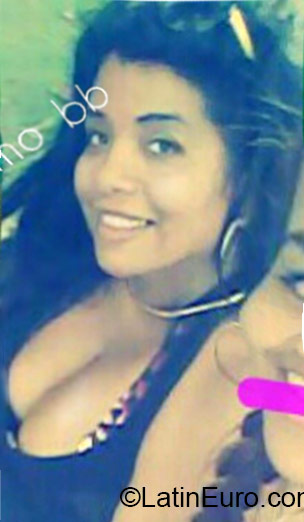 Date this attractive Panama girl Omairia from Panama City PA633