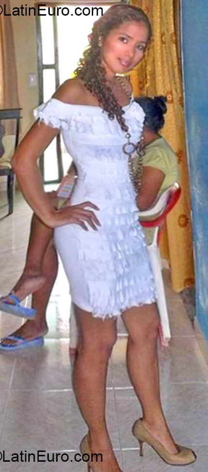 Date this passionate Colombia girl Yiri from Cartagena CO17708